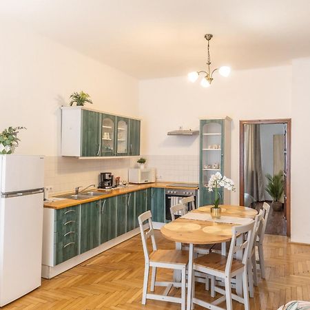 Riverside Balcony Apartment With View To Danube Budapeszt Zewnętrze zdjęcie