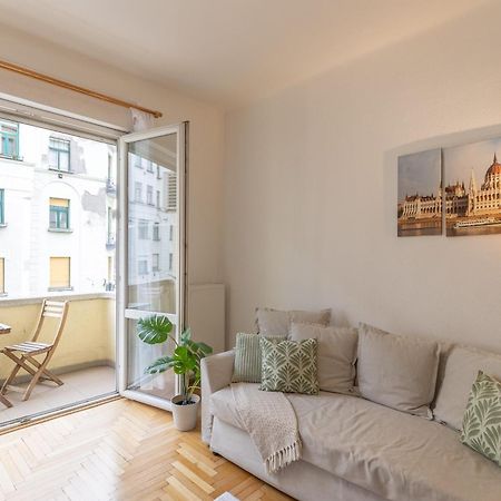 Riverside Balcony Apartment With View To Danube Budapeszt Zewnętrze zdjęcie