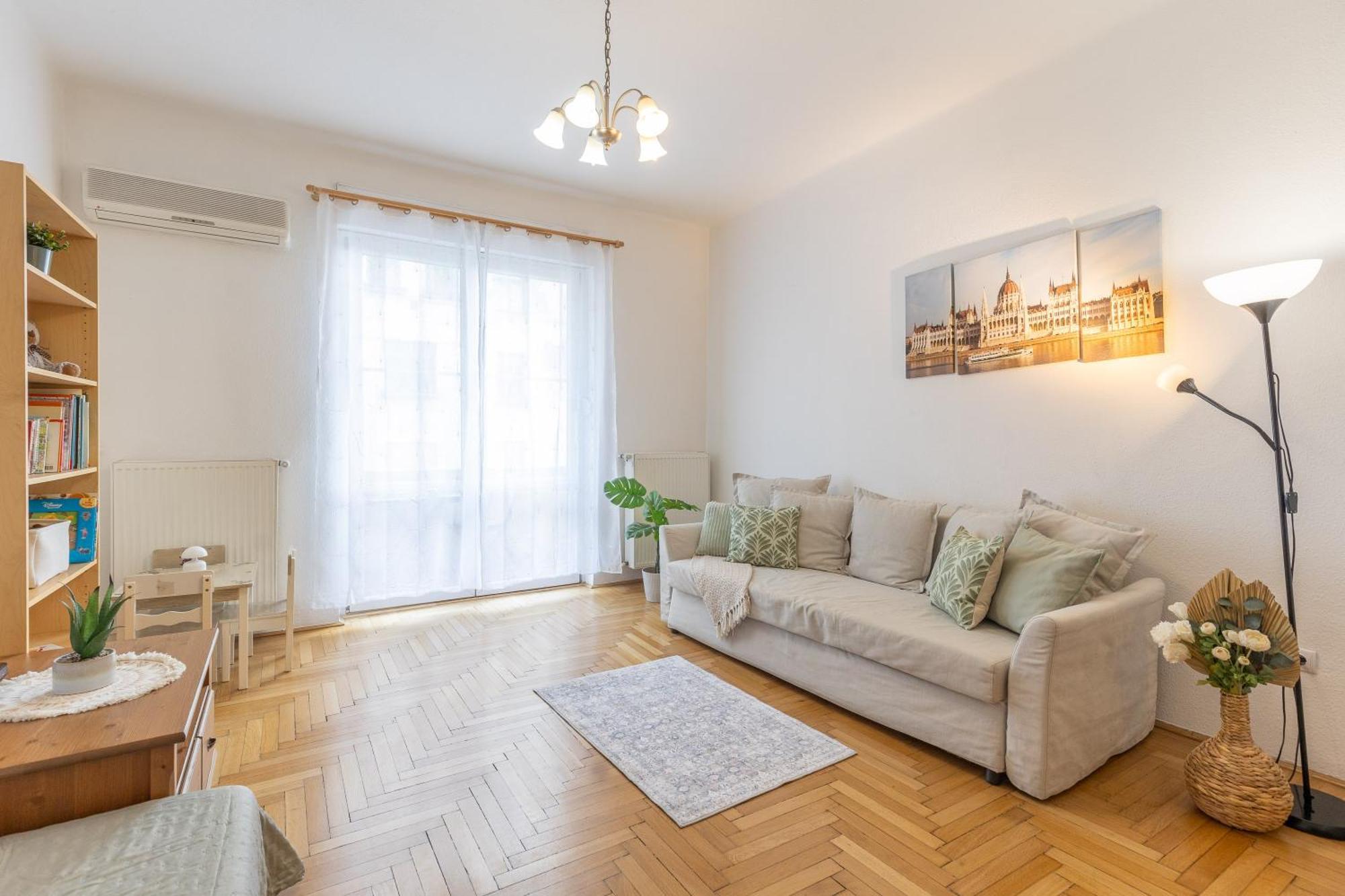 Riverside Balcony Apartment With View To Danube Budapeszt Zewnętrze zdjęcie