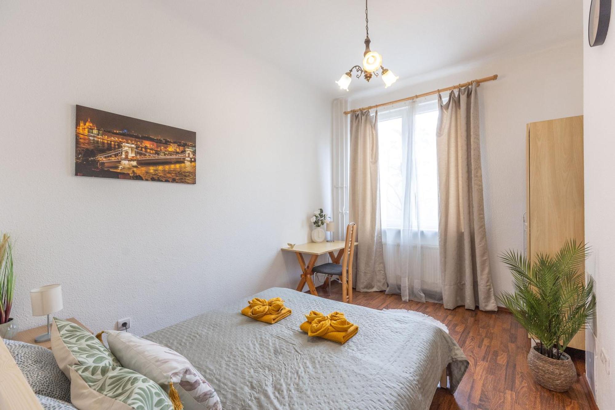 Riverside Balcony Apartment With View To Danube Budapeszt Zewnętrze zdjęcie