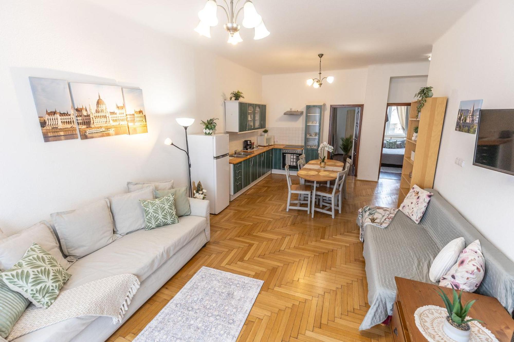 Riverside Balcony Apartment With View To Danube Budapeszt Zewnętrze zdjęcie
