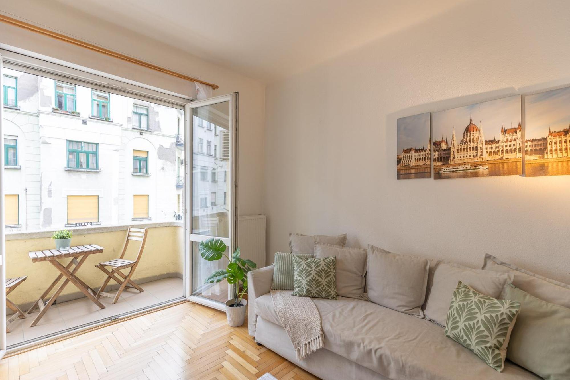 Riverside Balcony Apartment With View To Danube Budapeszt Zewnętrze zdjęcie